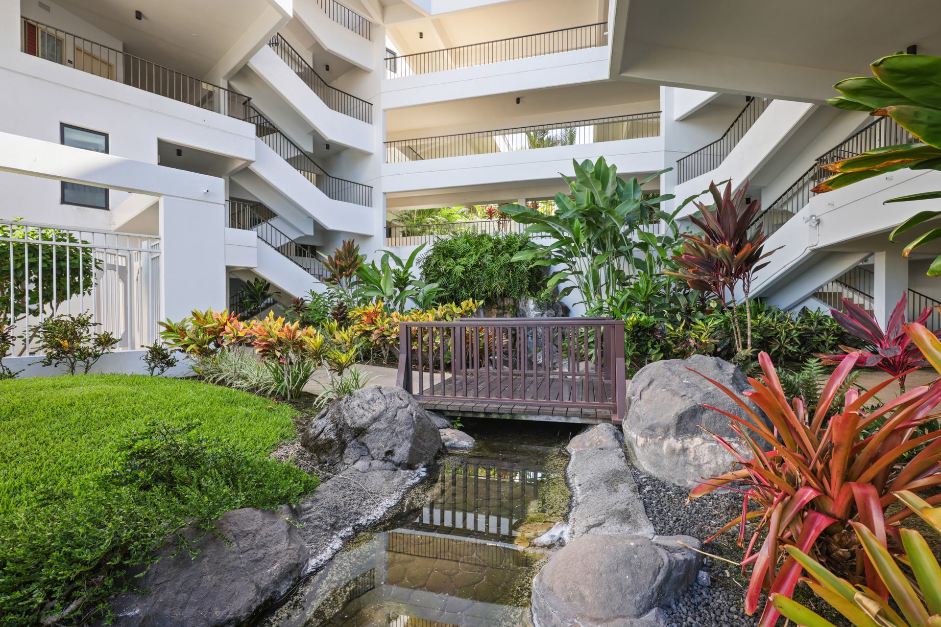 Royal Kahana Maui lobby